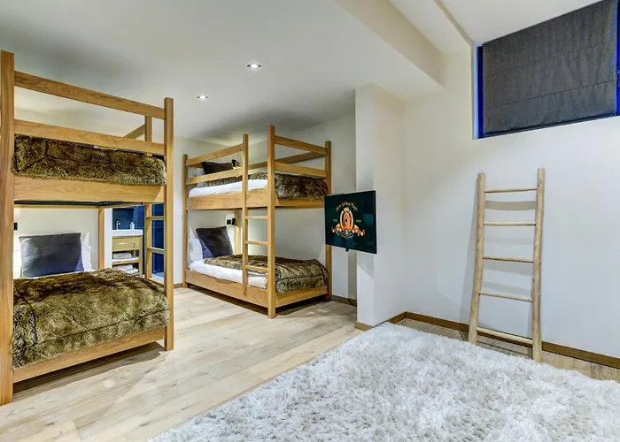 Chalet Black Pearl *