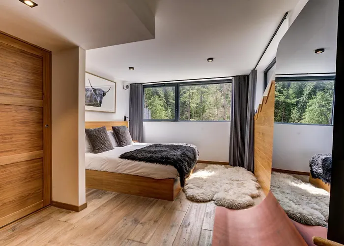 Chalet Black Pearl *